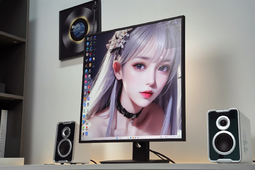 27.6英寸 16:18 显示器