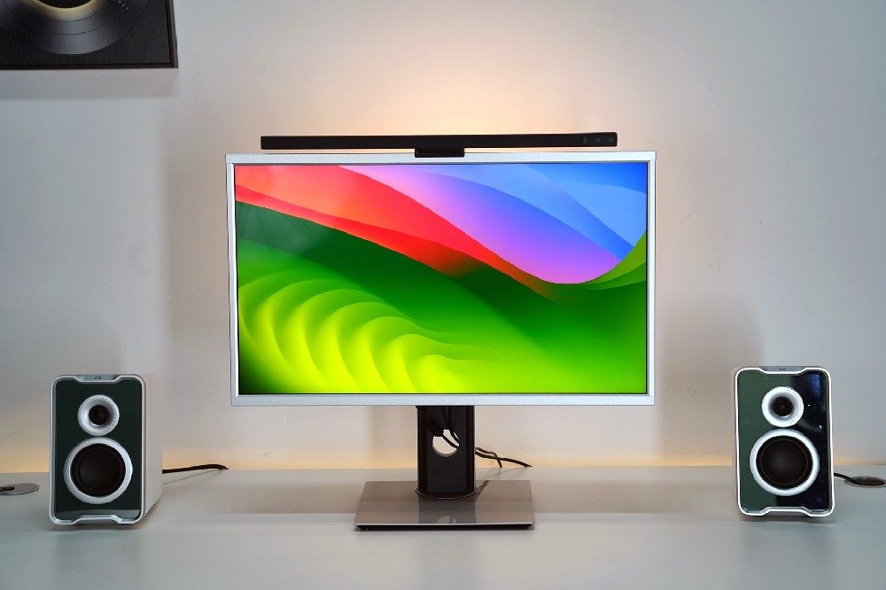 24寸4K显示器HDR600旋转升降IPS镜面设计绘图视网膜Mac外接屏幕